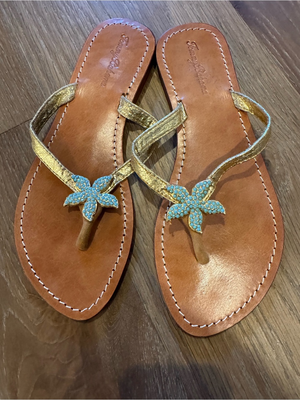 Tommy Bahama Gold Leather Flip Flops with Turquoise Starfish Accent, SZ 9